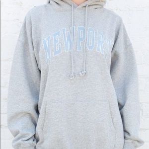 Brandy Melville Newport sweatshirt with hoodie